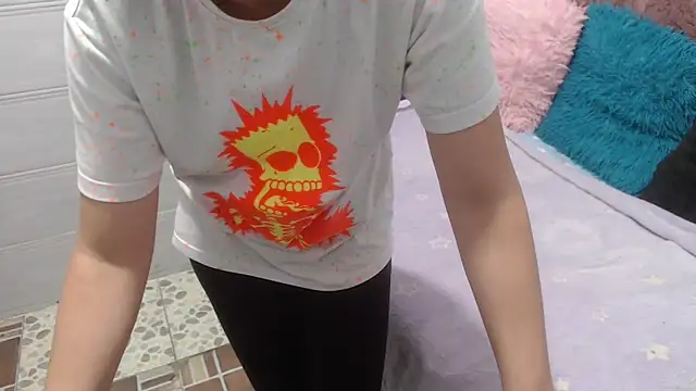 Snapshot of Ariasmithog chatting on 09-30-25, 03:06 Ariasmithog online show from 09-30-25, 03:06