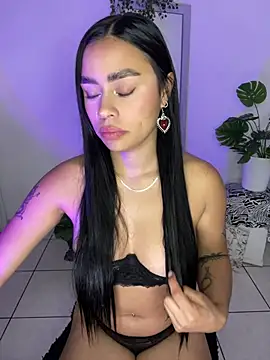 Snapshot of meli_ortiz_ chatting on 02-23-26, 02:47 meli ortiz online show from 02-23-26, 02:47