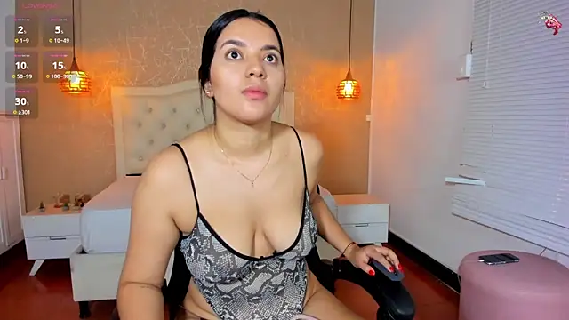 Hadley  online show from 09-11-25, 03:28