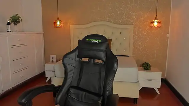 Hadley  online show from 10-16-25, 02:45