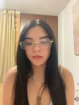 eileensophi online show from 10-24-25, 02:52