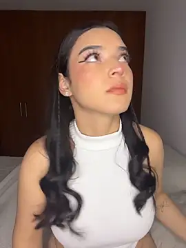 eileensophi online show from 04-11-26, 01:43