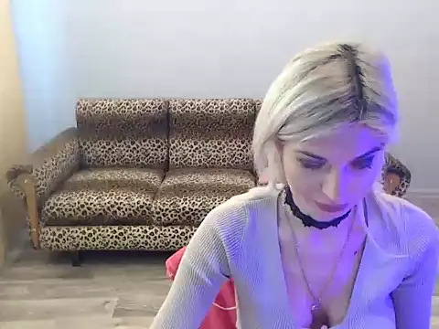 SexyBeatriice online show from 11-25-25, 07:19