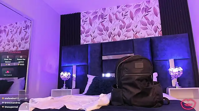 Snapshot of CandyLuxury__ chatting on 03-09-25, 01:56 CandyLuxury online show from 03-09-25, 01:56