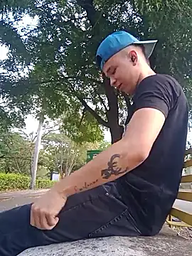 arevalo1124 online show from 09-18-25, 09:28