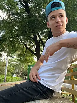 arevalo1124 online show from 11-05-25, 09:26