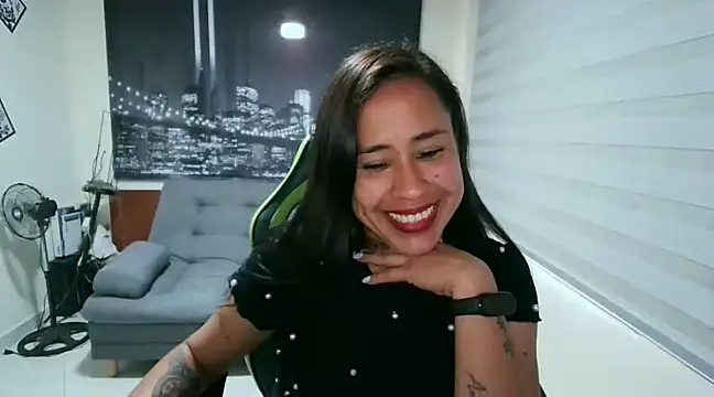 Snapshot of kamila_lovee chatting on 02-17-25, 08:58 kamila lovee online show from 02-17-25, 08:58