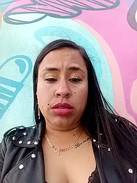 Snapshot of kamila_lovee chatting on 02-28-25, 09:55 kamila lovee online show from 02-28-25, 09:55