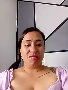 Snapshot of kamila_lovee chatting on 03-07-25, 06:54 kamila lovee online show from 03-07-25, 06:54