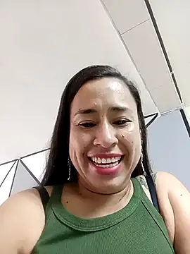 Snapshot of kamila_lovee chatting on 03-11-25, 03:12 kamila lovee online show from 03-11-25, 03:12