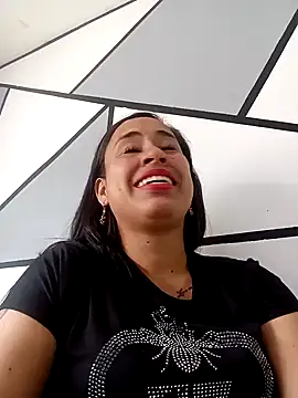 Snapshot of kamila_lovee chatting on 03-14-25, 03:47 kamila lovee online show from 03-14-25, 03:47
