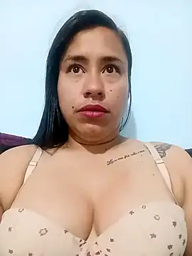 Snapshot of kamila_lovee chatting on 03-17-25, 01:18 kamila lovee online show from 03-17-25, 01:18