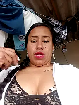 Snapshot of kamila_lovee chatting on 03-18-25, 07:53 kamila lovee online show from 03-18-25, 07:53