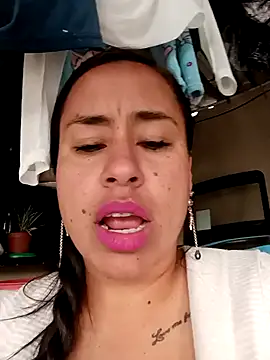 Snapshot of kamila_lovee chatting on 03-18-25, 10:58 kamila lovee online show from 03-18-25, 10:58