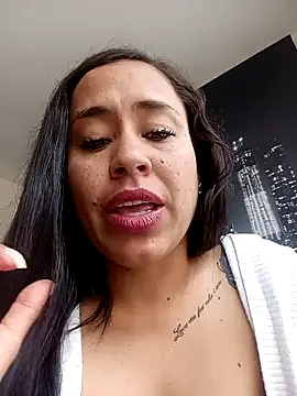 Snapshot of kamila_lovee chatting on 03-19-25, 07:17 kamila lovee online show from 03-19-25, 07:17