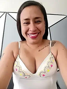 Snapshot of kamila_lovee chatting on 09-12-25, 07:14 kamila lovee online show from 09-12-25, 07:14