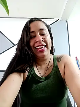 Snapshot of kamila_lovee chatting on 09-29-25, 06:57 kamila lovee online show from 09-29-25, 06:57
