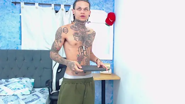 hot man05 online show from 02-07-26, 01:31