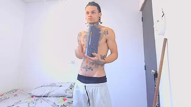 hot man05 online show from 02-10-26, 06:23