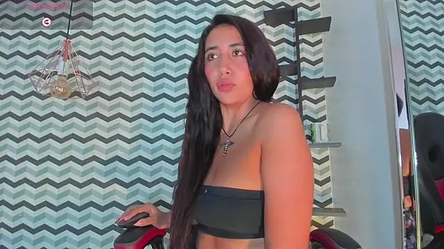 Snapshot of CALANTHELOVE1 chatting on 03-04-25, 06:15 CALANTHELOVE1 online show from 03-04-25, 06:15