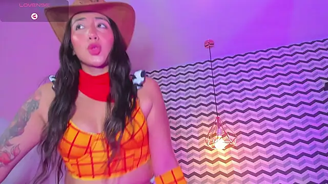 Snapshot of CALANTHELOVE1 chatting on 03-08-25, 03:17 CALANTHELOVE1 online show from 03-08-25, 03:17