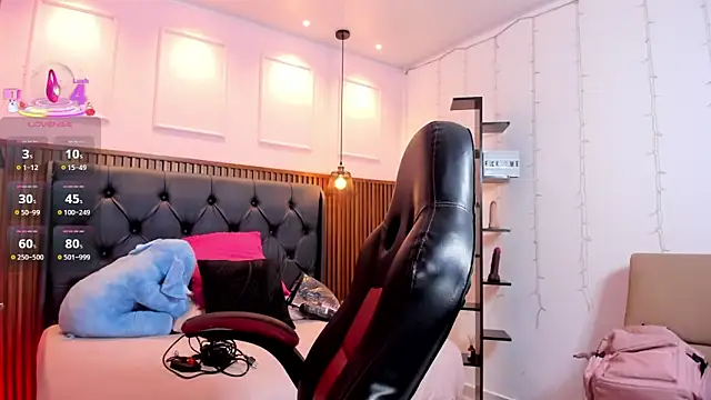 Snapshot of CALANTHELOVE1 chatting on 09-23-25, 03:31 CALANTHELOVE1 online show from 09-23-25, 03:31