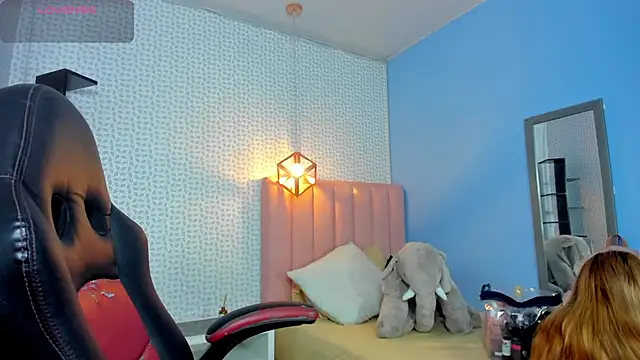 Snapshot of CALANTHELOVE1 chatting on 10-18-25, 03:31 CALANTHELOVE1 online show from 10-18-25, 03:31