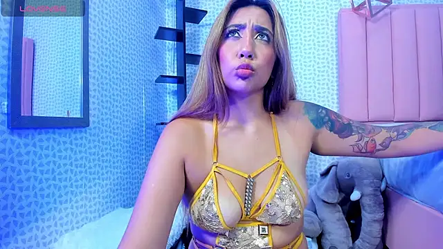 Snapshot of CALANTHELOVE1 chatting on 11-15-25, 10:37 CALANTHELOVE1 online show from 11-15-25, 10:37