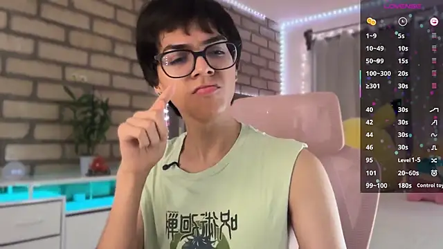 Snapshot of biel_biel chatting on 09-20-25, 04:13 biel biel online show from 09-20-25, 04:13