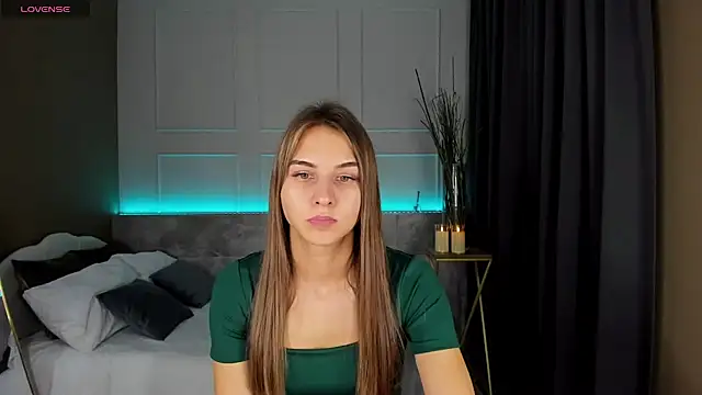 CharmBianca online show from 01-31-25, 09:27