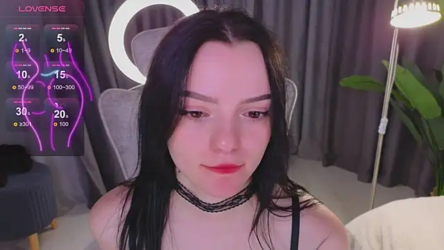 Snapshot of CaseyCraig chatting on 05-10-26, 04:56 CaseyCraig online show from 05-10-26, 04:56