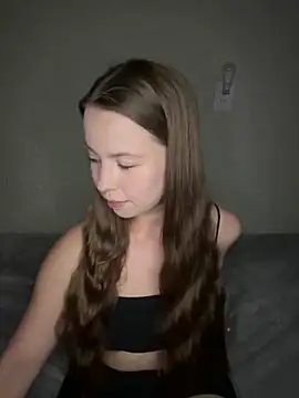 Snapshot of Arielle_Swan chatting on 05-18-26, 05:52 Arielle Swan online show from 05-18-26, 05:52