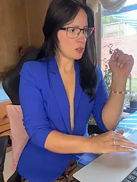 Snapshot of ValeriaVixen chatting on 02-17-26, 07:42 ValeriaVixen online show from 02-17-26, 07:42