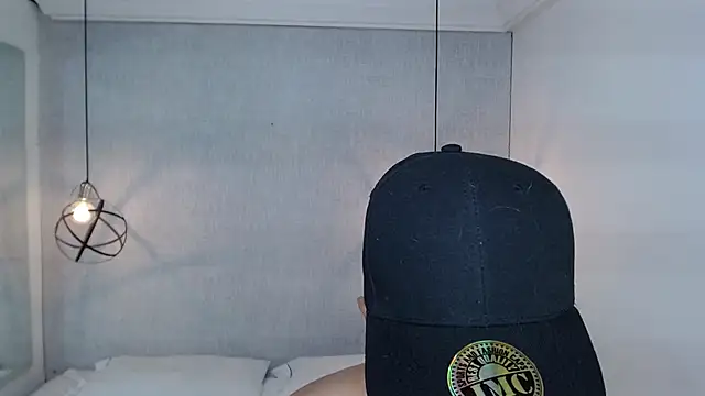 Liiamthompson online show from 03-17-25, 02:23