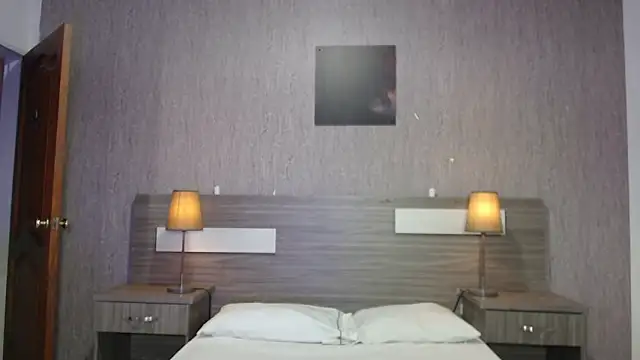 Liiamthompson online show from 09-16-25, 07:31