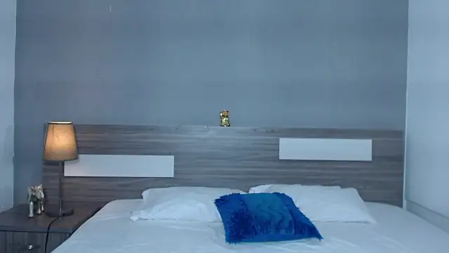 Liiamthompson online show from 10-15-25, 09:31