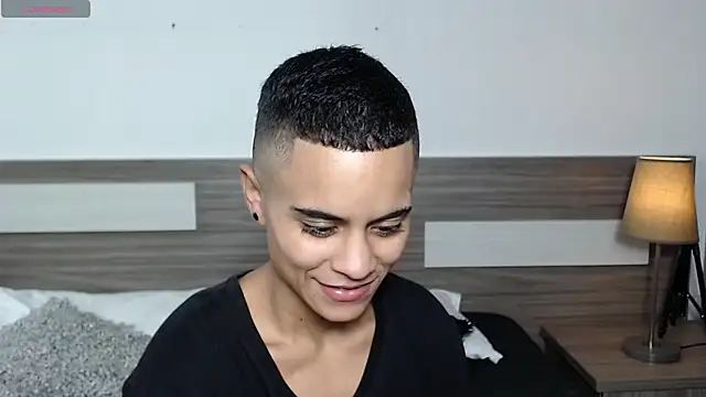 Liiamthompson online show from 11-07-25, 10:59