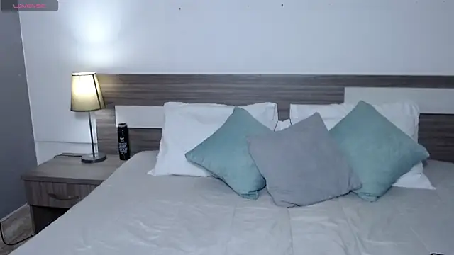 Liiamthompson online show from 03-01-26, 07:05