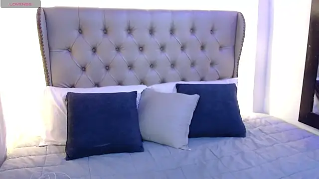 Liiamthompson online show from 07-21-26, 11:12