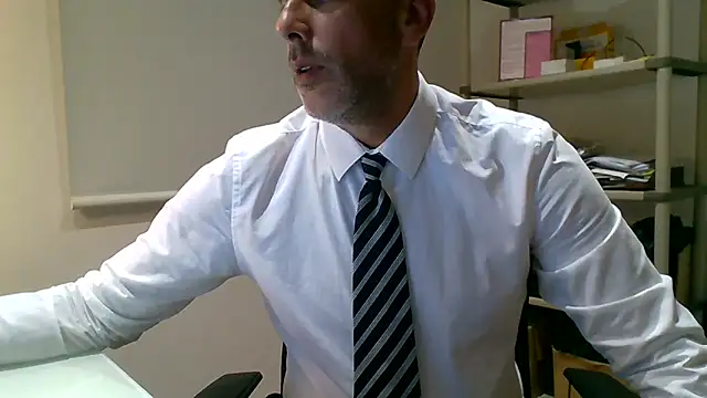 66MA69 online show from 04-22-26, 04:04