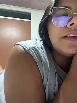 viccky vick online show from 02-12-25, 01:19