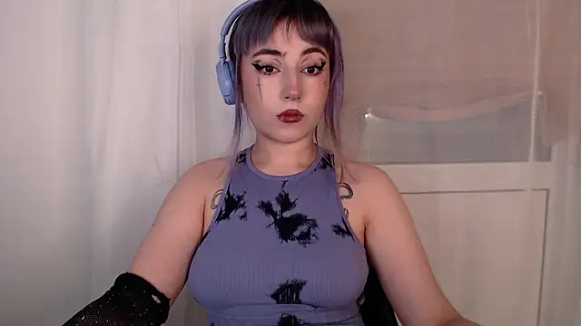 Snapshot of purplewitch chatting on 01-12-26, 10:04 purplewitch online show from 01-12-26, 10:04