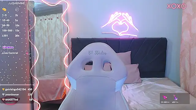 Snapshot of palmerfox_tay chatting on 03-19-25, 12:59 palmerfox tay online show from 03-19-25, 12:59