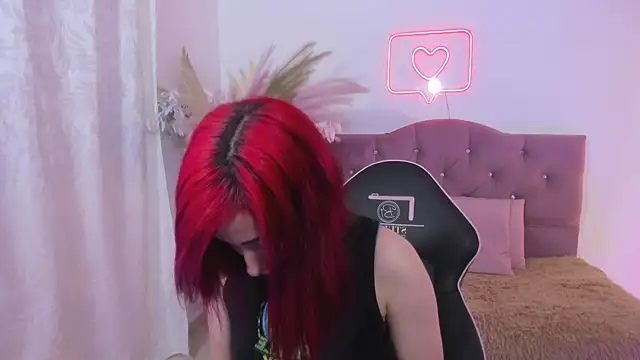 Snapshot of palmerfox_tay chatting on 10-08-25, 03:15 palmerfox tay online show from 10-08-25, 03:15