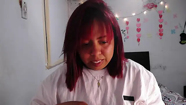 Snapshot of alexandraluv chatting on 02-15-26, 11:01 alexandraluv online show from 02-15-26, 11:01