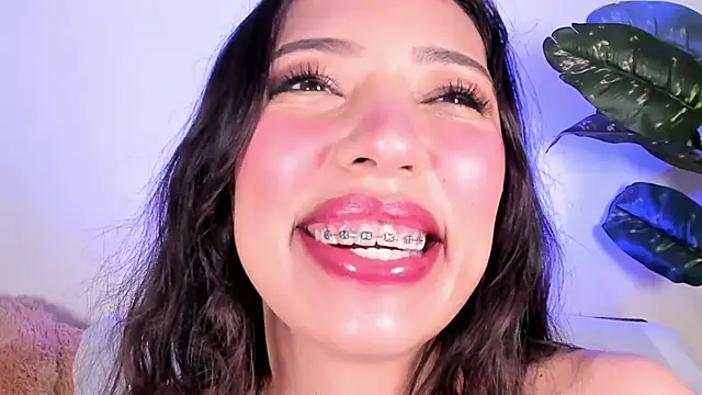 Miss veronicaa2 online show from 05-21-26, 12:56
