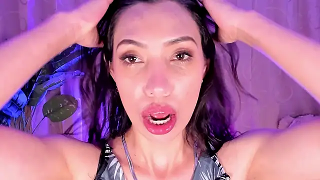 Miss veronicaa2 online show from 05-26-26, 01:29