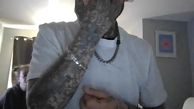 cruz815 online show from 04-07-26, 03:12