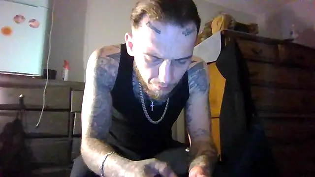 cruz815 online show from 04-21-26, 01:42