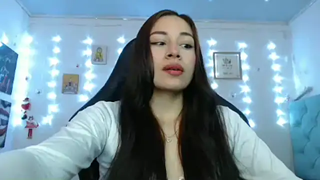 Snapshot of Marce0 chatting on 02-11-26, 01:54 Marce0 online show from 02-11-26, 01:54